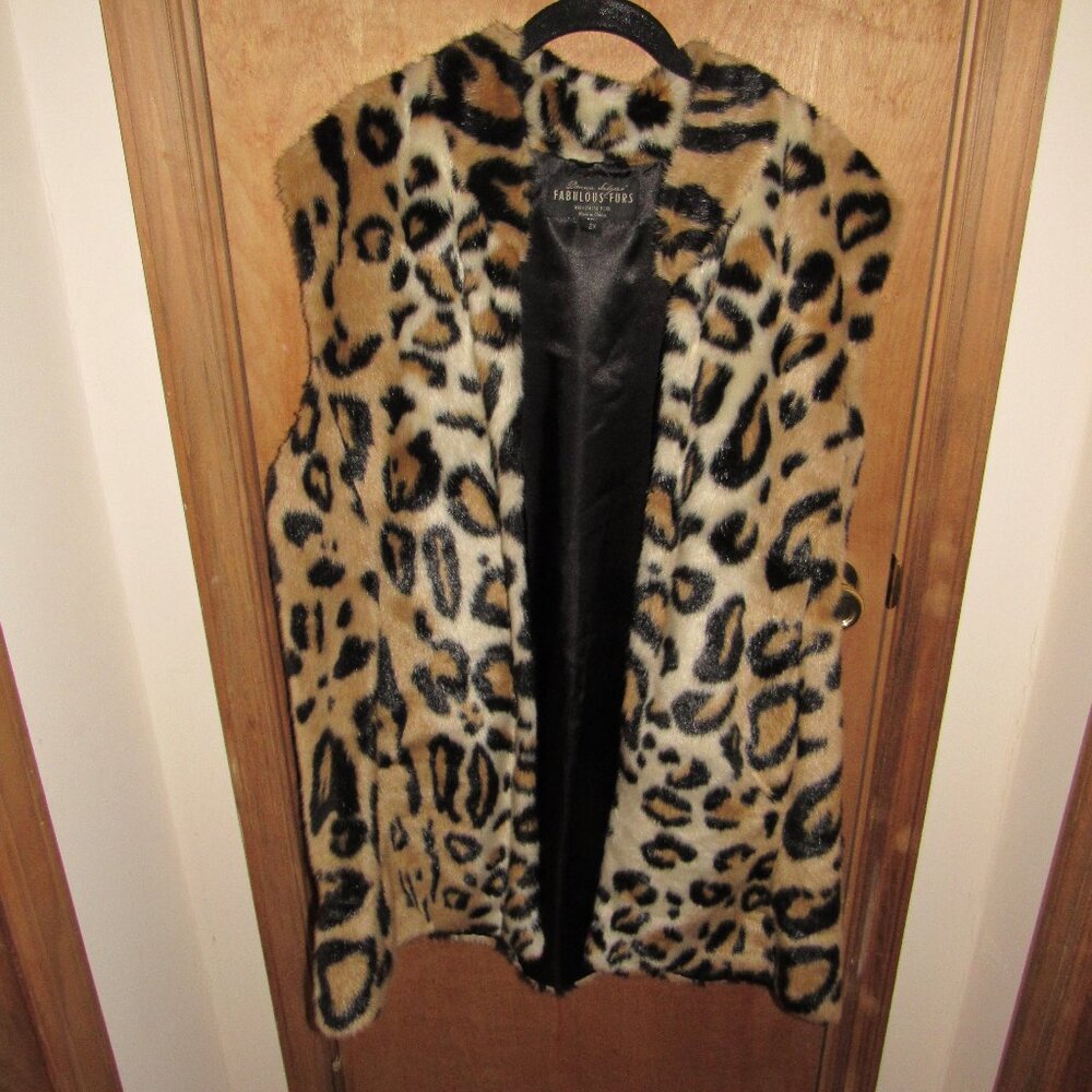 Faux Fur Leopard longer Vest fits like a 1x